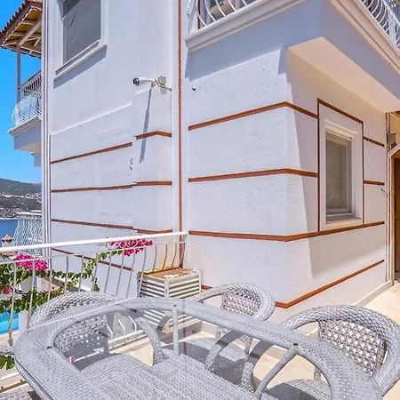White Star Vila